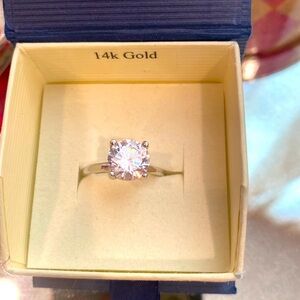 14k White Gold Solitaire Ring